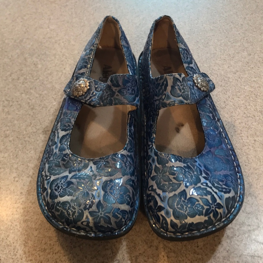Algeria clog shoes